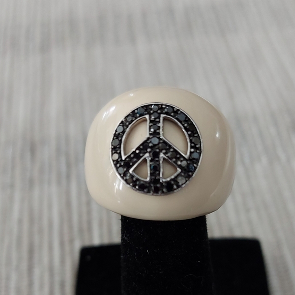 Peace Sign Ring - Picture 1 of 5